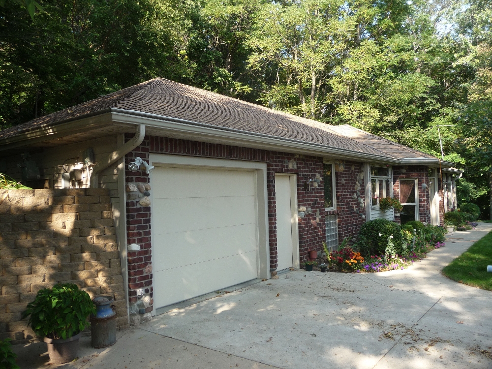 tbc-livingston-jlc_page_01_image_0001